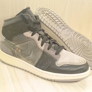 Nike Air Jordan 1 Mid Craft Inside Out Black GS Youth 6.5, Women 8.5  DV0438-001